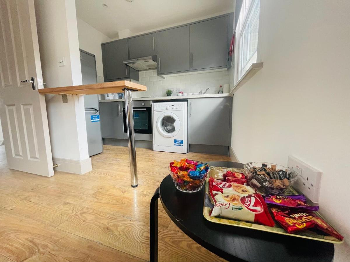 Lovely 1 Bedroom Apartment In Londyn Zewnętrze zdjęcie